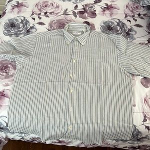 Striped short sleeve dress shirt